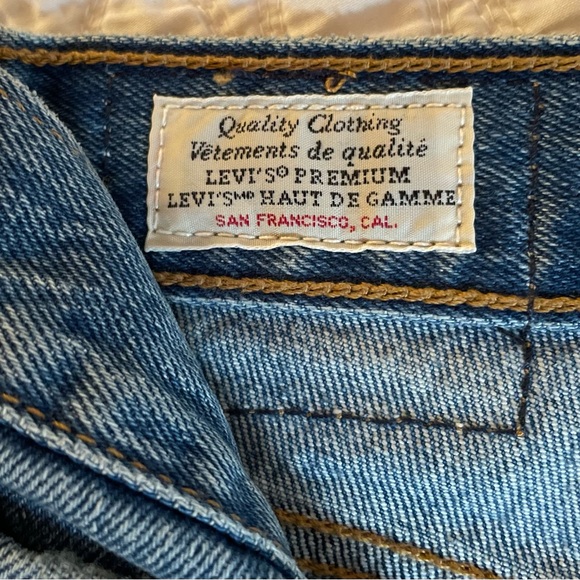 Levi’s wedge Jean. Size 24/inseam27. Excellent condition - Picture 4 of 5